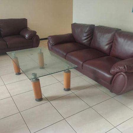 OYO 91209 Arjuna Residence Syariah Sby Surabaya Bagian luar foto