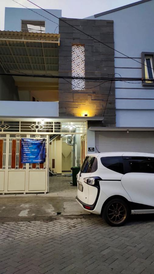 OYO 91209 Arjuna Residence Syariah Sby Surabaya Bagian luar foto