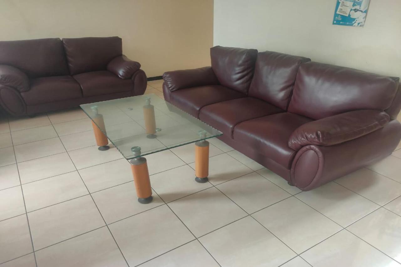 OYO 91209 Arjuna Residence Syariah Sby Surabaya Bagian luar foto